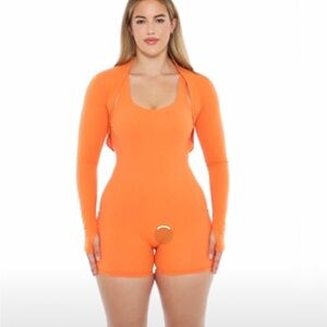 Nwt 2 piece ILUS bare short bodysuit xxxl